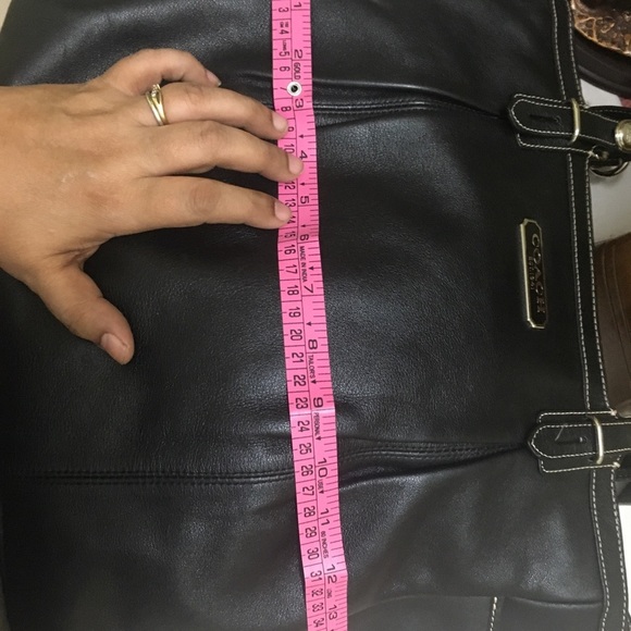 Authentic Coach Hamptons Laguna Large Black Leather Tote - Picture 5 of 14